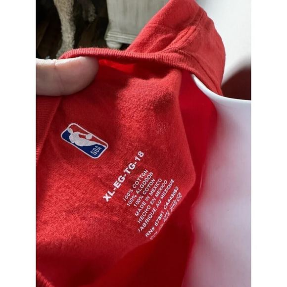 Atlanta Hawks Official Trae Young #11 Icon Swingman T-Shirt Youth XL - Picture 6 of 6